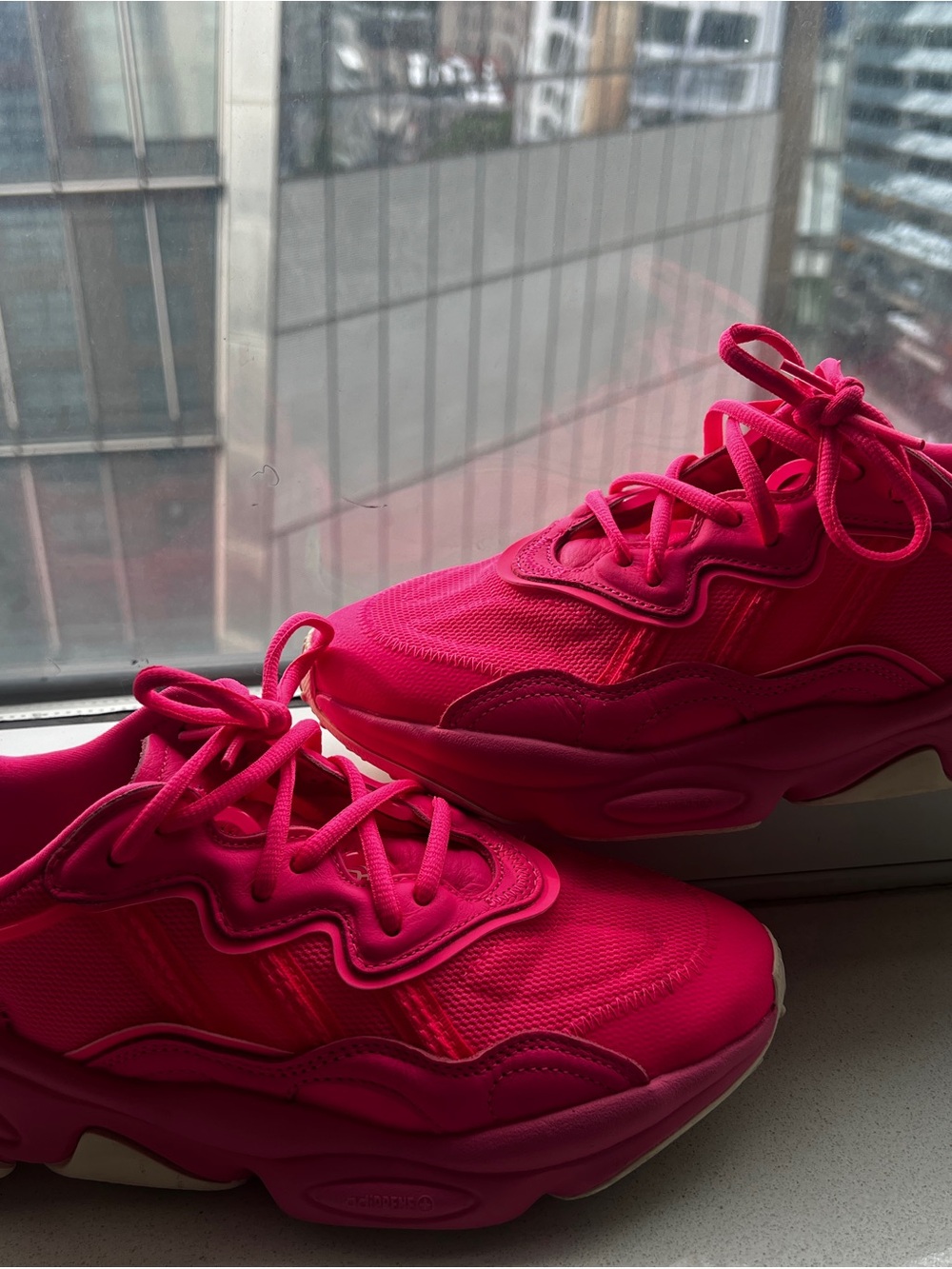 Adidas Ozweego - Picture 3 of 5